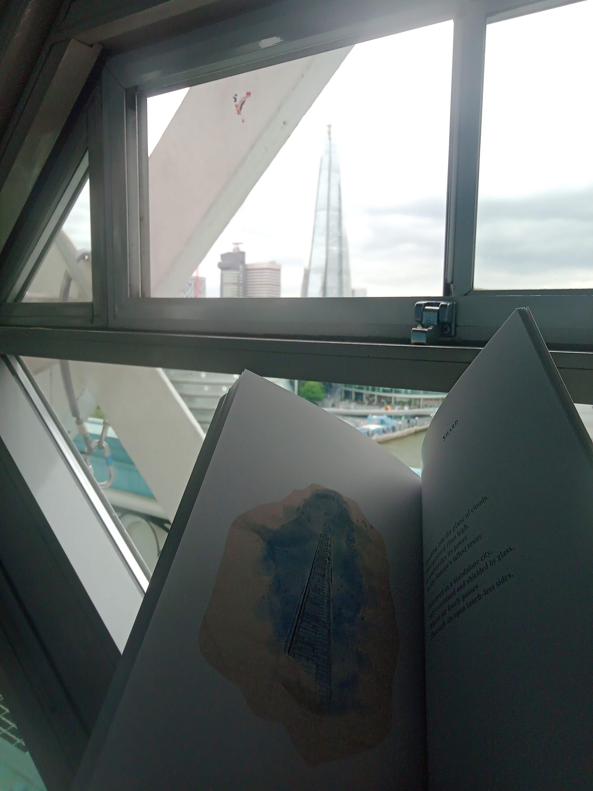 Shard view from LONDON BABY SIGHTS : what scenes may seem by LANDE JEWELS ISBN 9781739211547