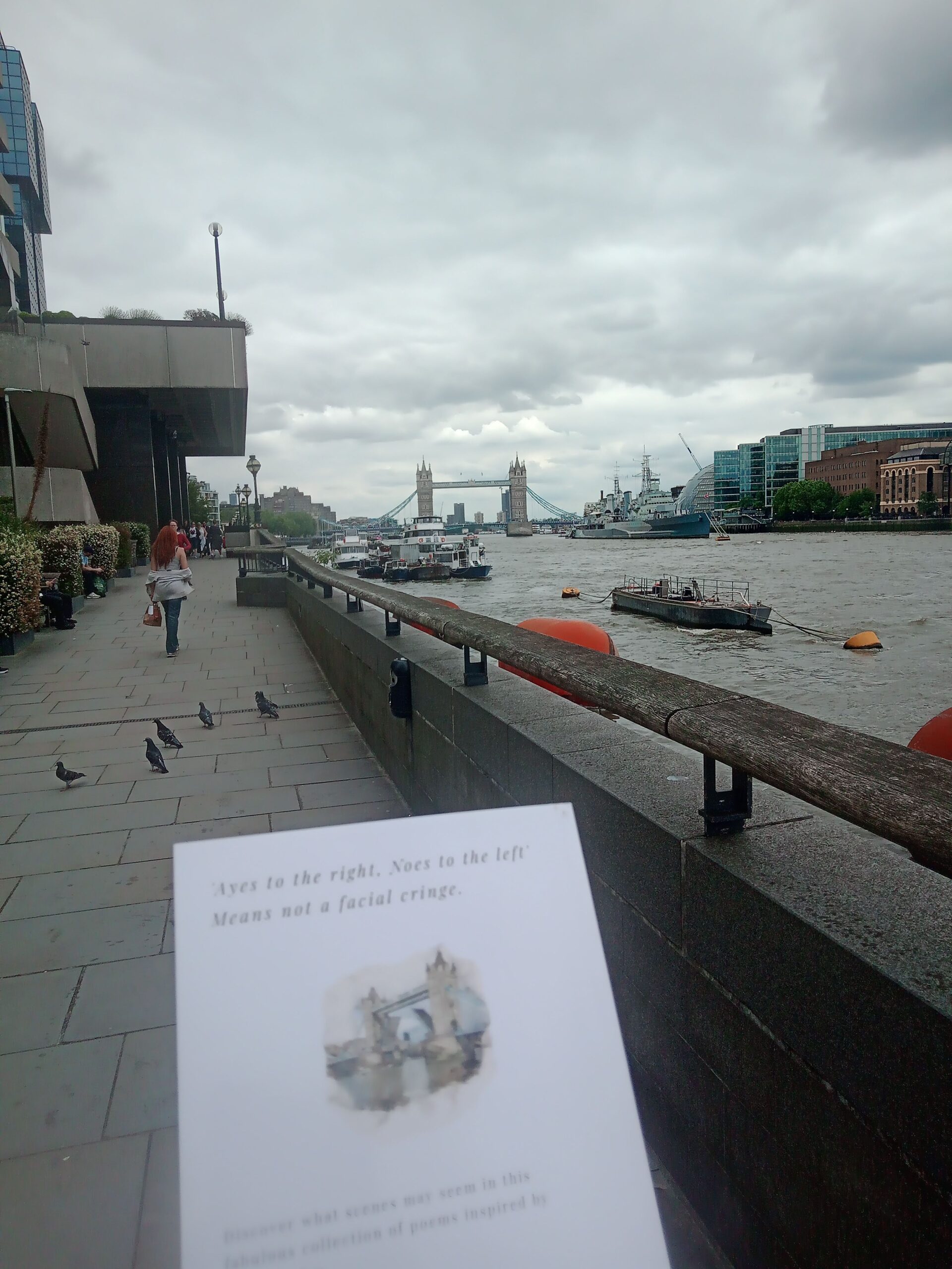 Tower Bridge view from LONDON BABY SIGHTS : what scenes may seem by LANDE JEWELS ISBN 9781739211547